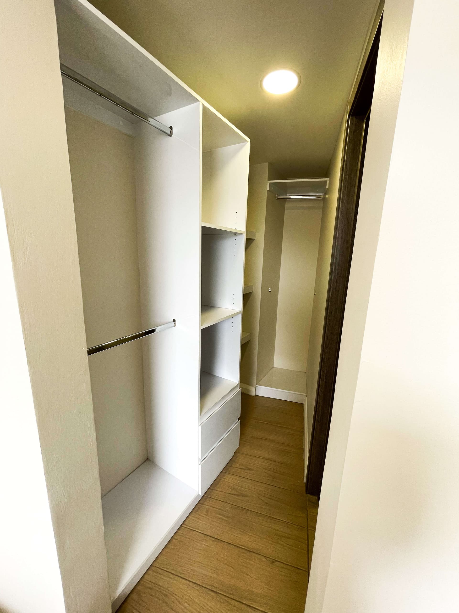 Walk-in clóset de la habitación principal